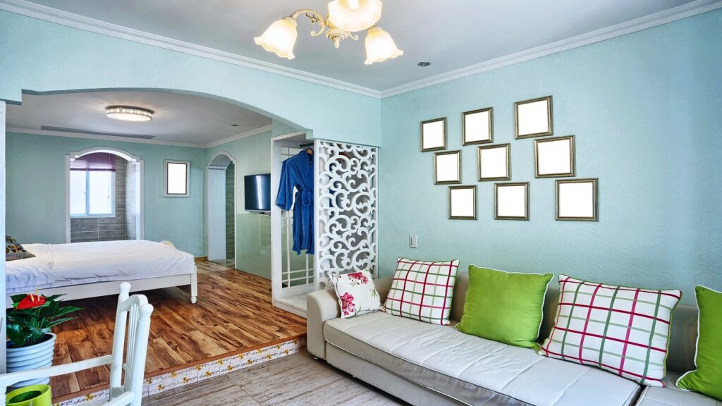 1-Bedroom Apartment Living Room Layouts That Work