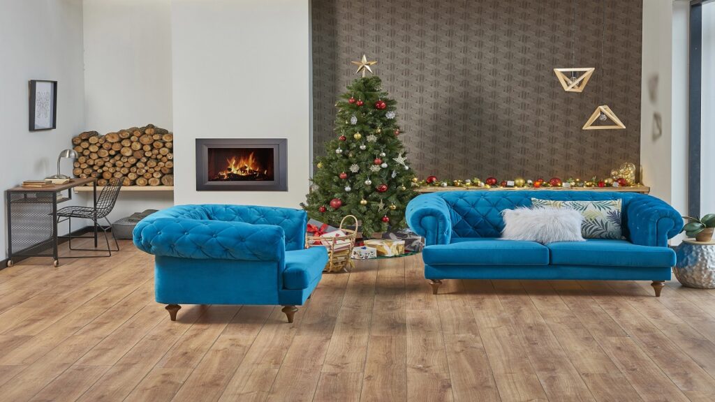 10 Small Apartment Christmas Decor Ideas for Your Living Room When You Have No Space to Spare